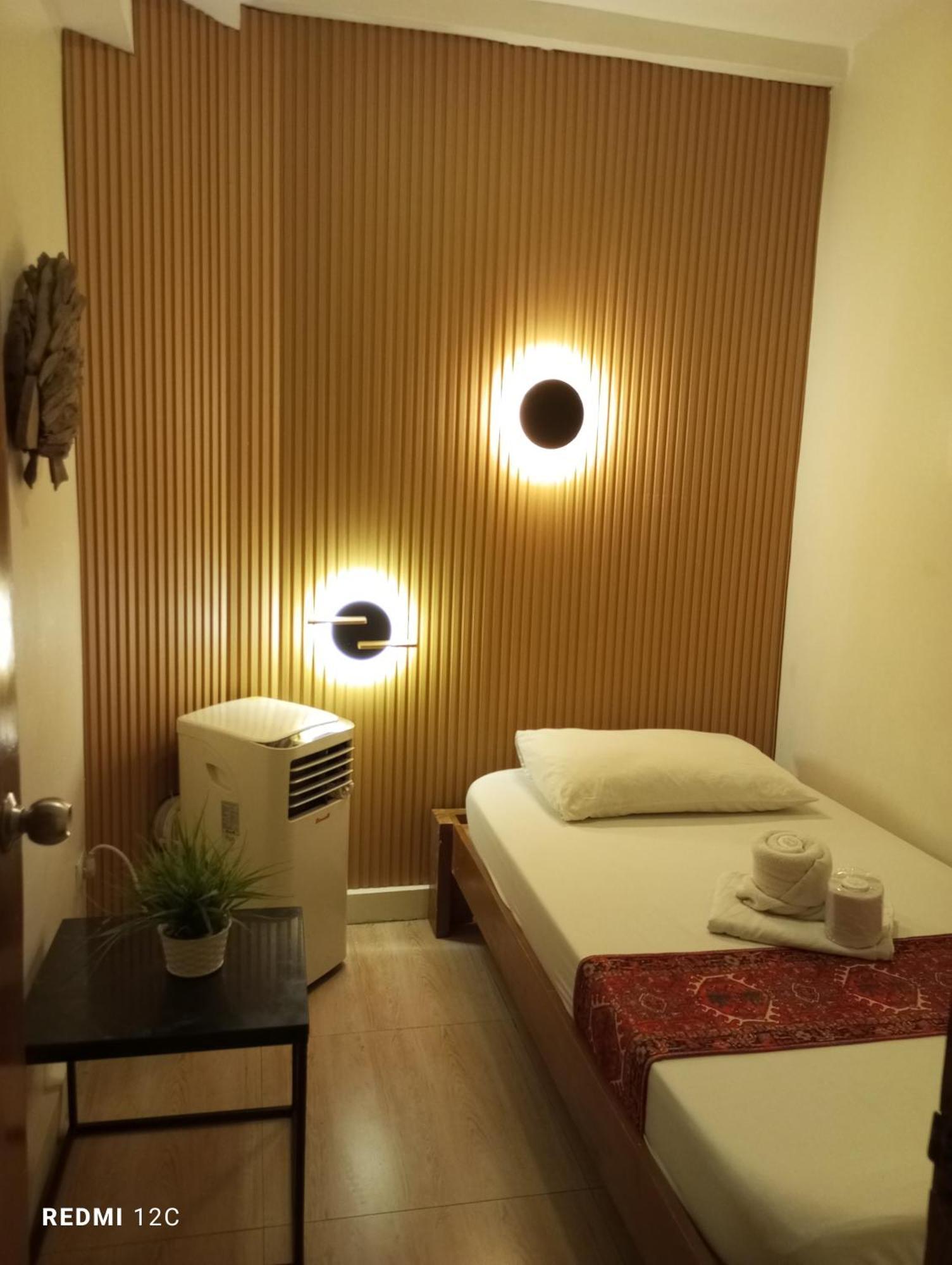 Airport Hostel Manila Pasay Buitenkant foto