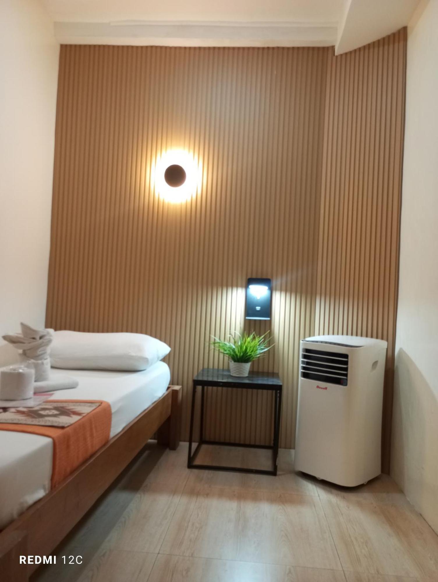 Airport Hostel Manila Pasay Buitenkant foto