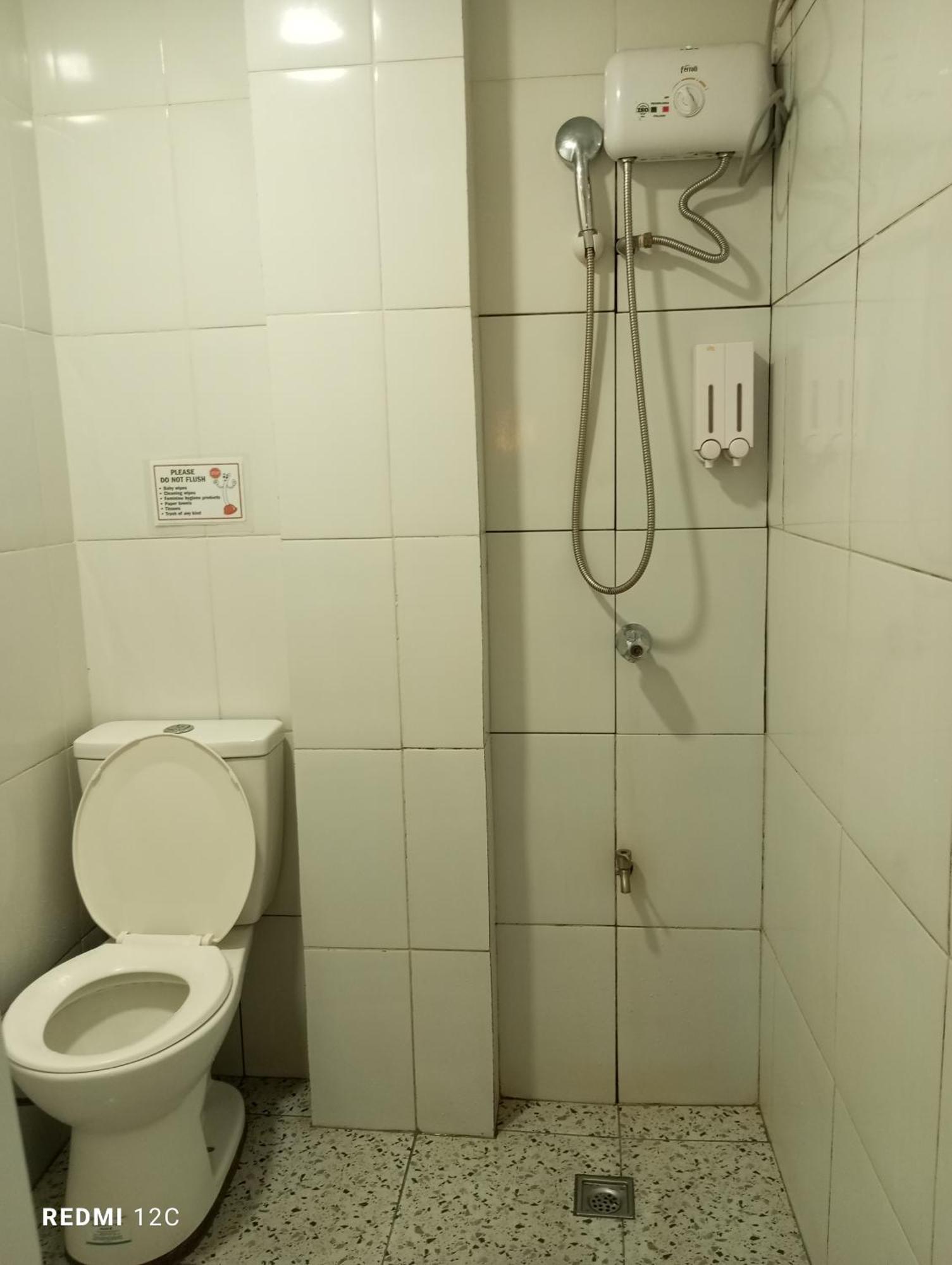 Airport Hostel Manila Pasay Buitenkant foto